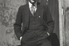 33919-CR-Monte-Luke-100-019A